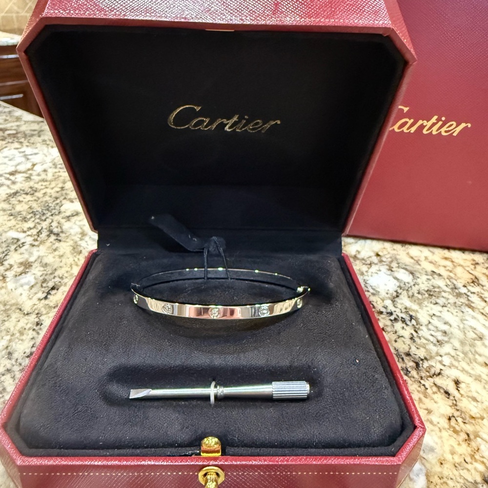 Silver LOVE Bracelet w/6 stones